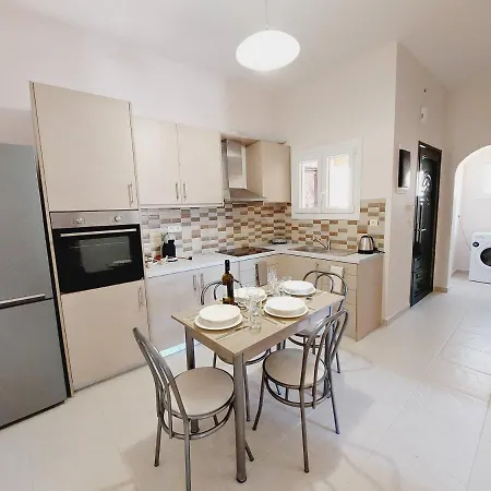 Stamatis Corfu 2 イプソス